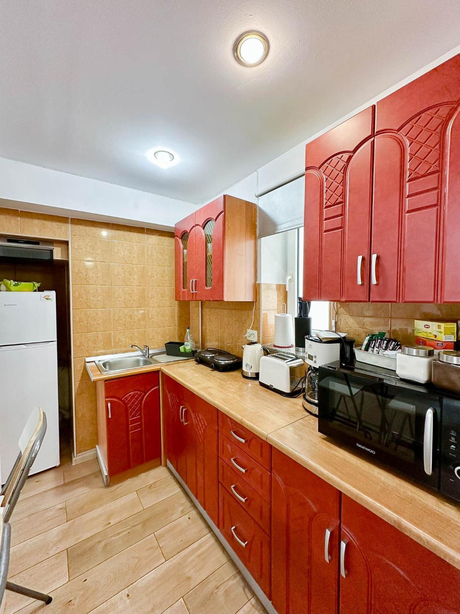 Sunrise Center Apartment *